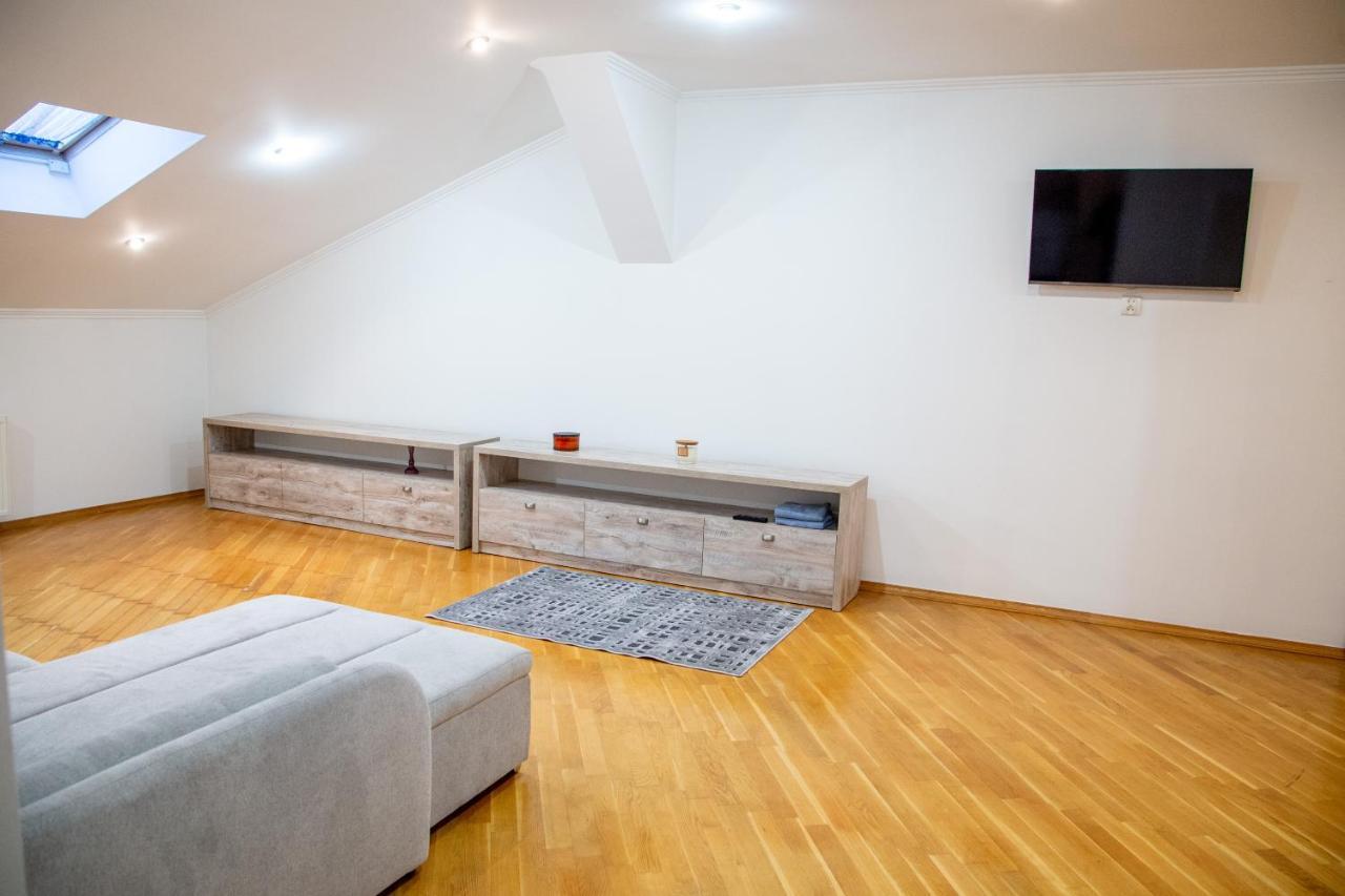 Apartment Kostyushka Lviv Exterior foto